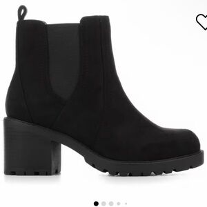 Like new Soda Black Chunky Heel Ankle Boots